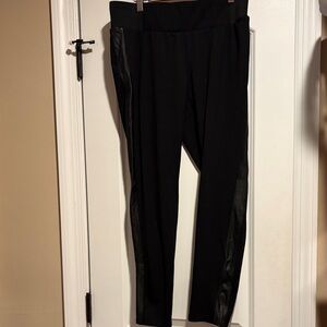 ✨ Leather Trim Leggings ✨